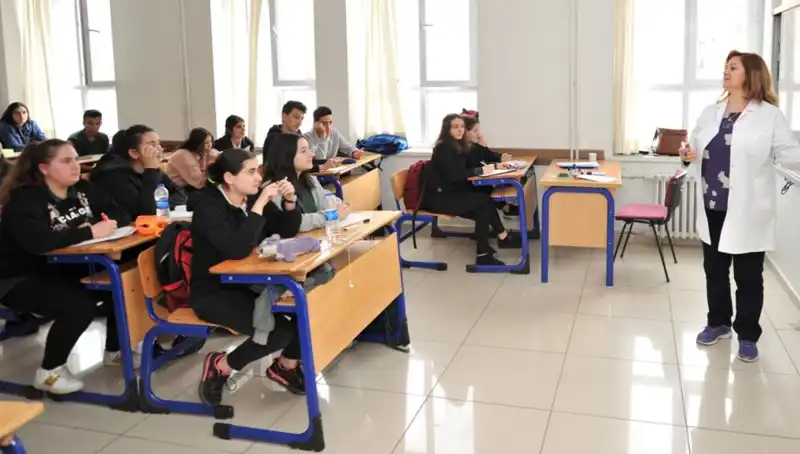 MEB Lise Kayıt Tarihleri 2025: LGS Sürecinde Merak Edilenler