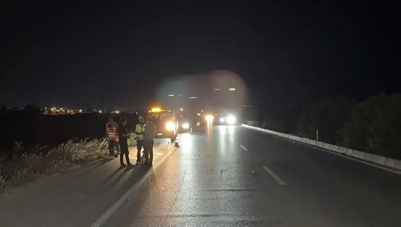 Adana'da Feci Zincirleme Trafik Kazası: Üç Araç Çarpıştı