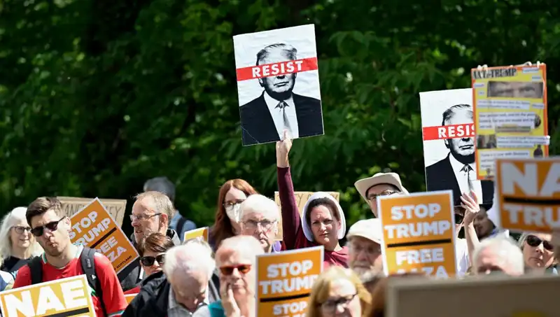 Trump İskoçya’da Golf Maçında Protesto Edildi!