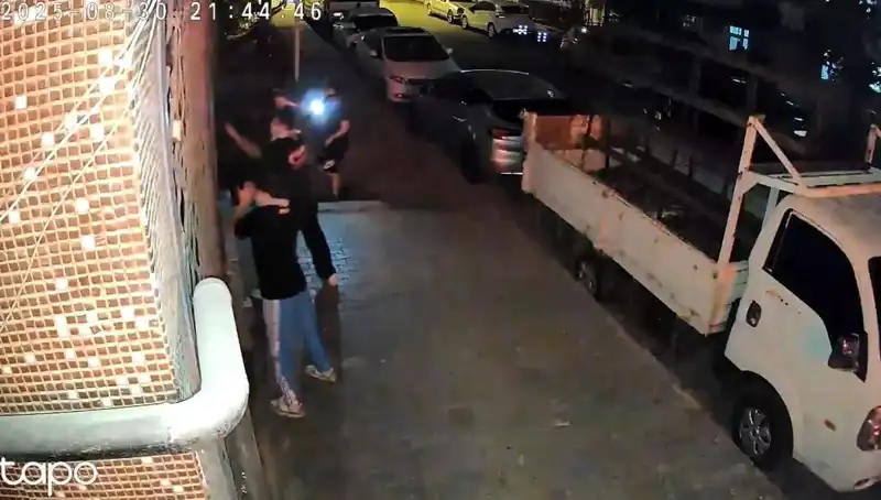 Abinin Selamı Var: Etek Giydirilen Gençlerin Dramı ve Saldırı Anları