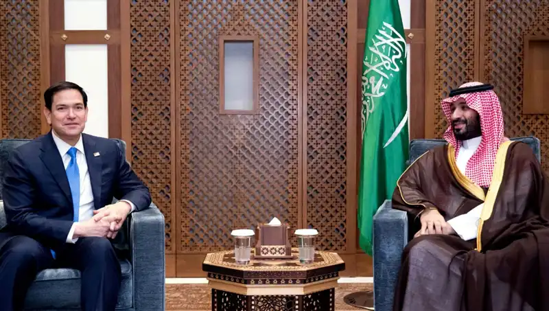 ABD, Riyad İçin 100 Milyar Dolarlık Silah Paketi Açıklıyor