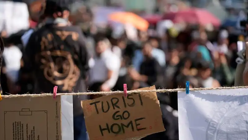 Meksika'da Turist Faktörü Protesto Edildi: "Evlerimizi Çalmayı Bırakın!"