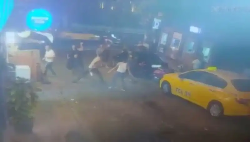Beyoğlu'nda Laf Atma Kavgası: Kanlı Olayın Ardındaki Gerçekler
