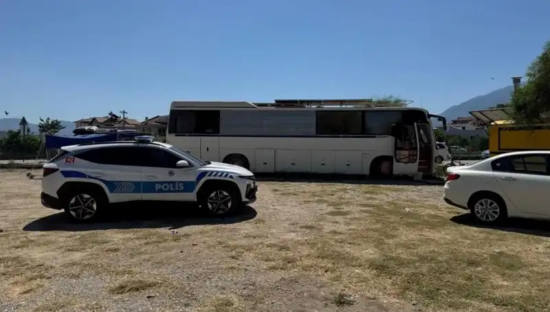 Fethiye'de Otobüste Yaşayan Şoförden Gelen Acı Haber Herkesi Şok Etti