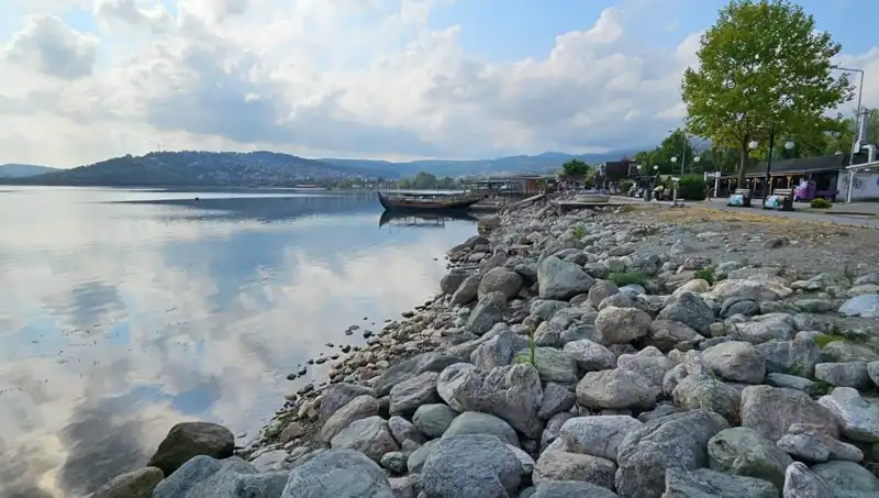Sapanca Gölü'nde Dikkat Çeken Su Seviyesi Düşüşü Nedenleri ve Etkileri