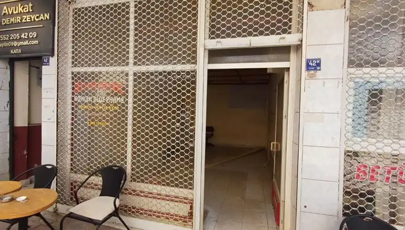Yarım Asırlık Dükkanın Kapısı Kapatıldı: Anılara Veda Zamanı