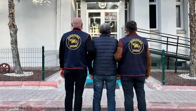 MİT TIR'larının Durdurulmasıyla İlgili Emniyet Müdürü, Firari FETÖ'cü Olarak Yakalandı