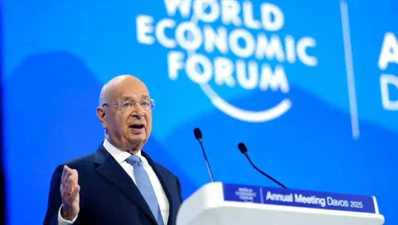 Davos’un Kurucusu Klaus Schwab Görevine Son Verdi: Nedenleri ve Sonraki Adımlar