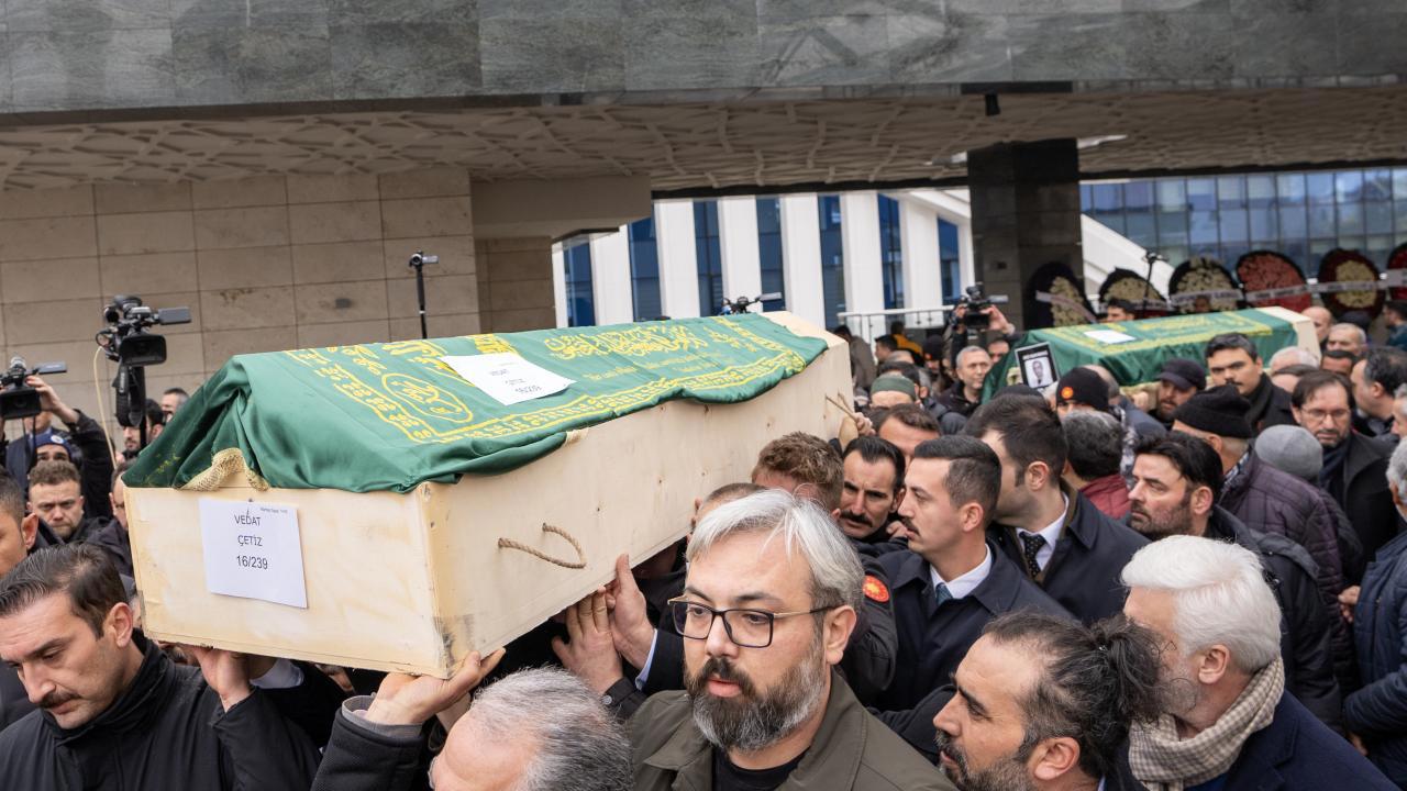 Bolu Faciasında Yaşamını Yitirenler Defnediliyor