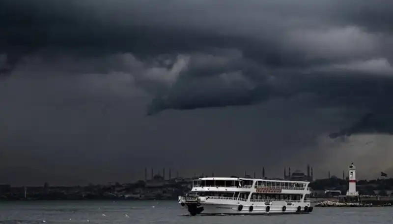 İstanbul'da Sağanak Yağış Alarmı: Hangi İller Etkileniyor?