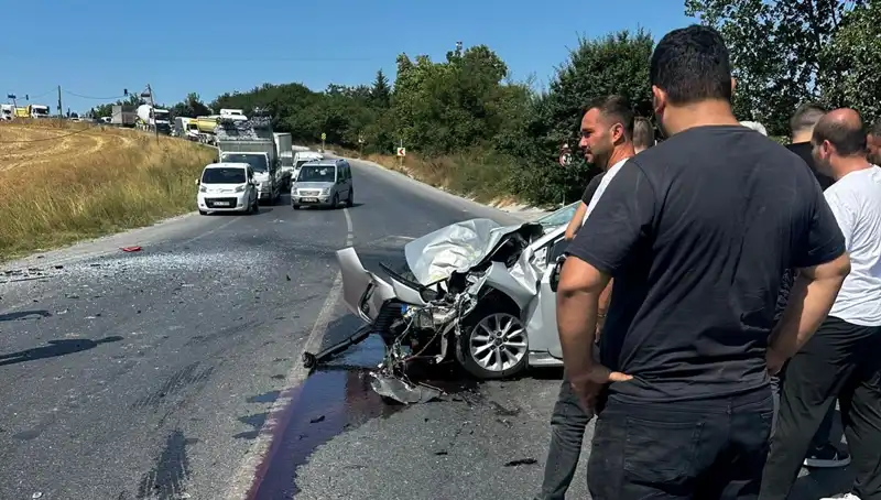 İstanbul'da Kalp Krizi Geçiren Sürücü Otobüse Çarptı: Feci Kaza!