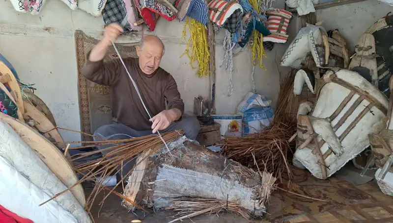Zamanın Gölgesinde: Baba Mesleğiyle Geleceği Şekillendiriyor