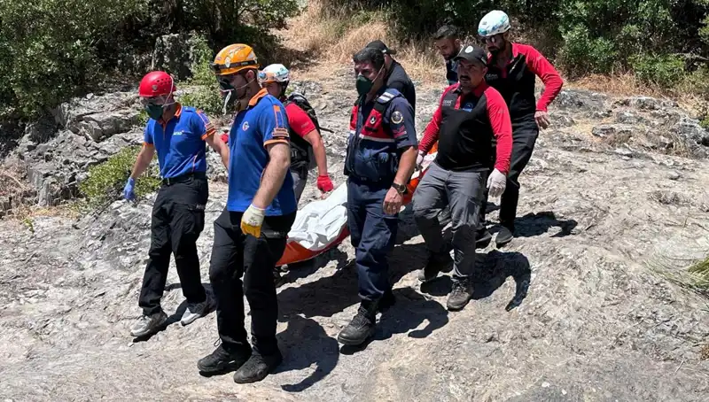 Kayalıkların Arasında Sırlı Bir Ölüm Olayı: Gizem Kayıplara Karıştı