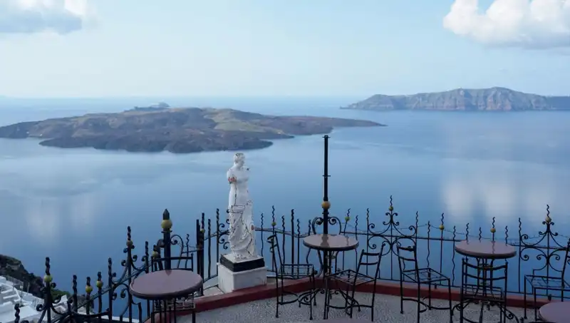 Santorini'de Tehlikeli Gerginlik: Ada Sular Altında Kalabilir!