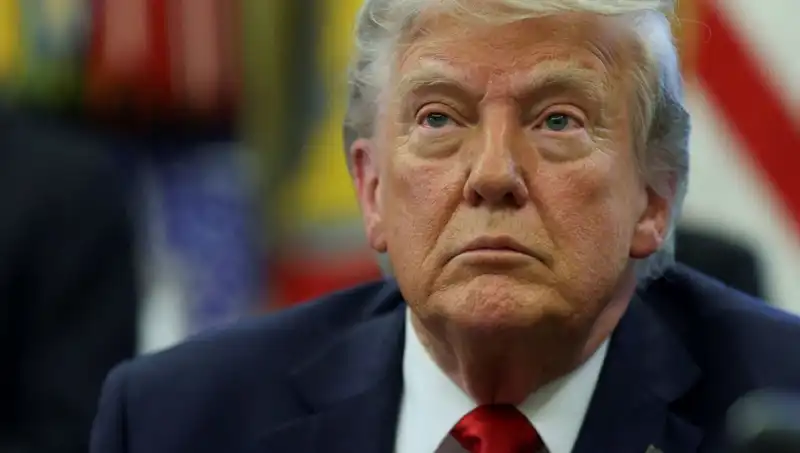 Trump'ın Açıklamaları: "Hem Ülkeyi Hem Dünyayı Yönetiyorum"