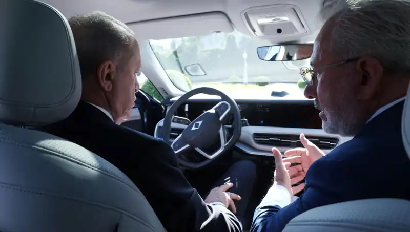 Cumhurbaşkanı Erdoğan Togg'un Yeni Modeli ile Yola Çıktı: Özellikleri Neler?