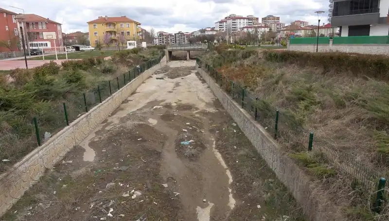 Türkiye’nin Gözbebeği Nehir Kuruyor: Kuraklık Tehlikesi Kapıda