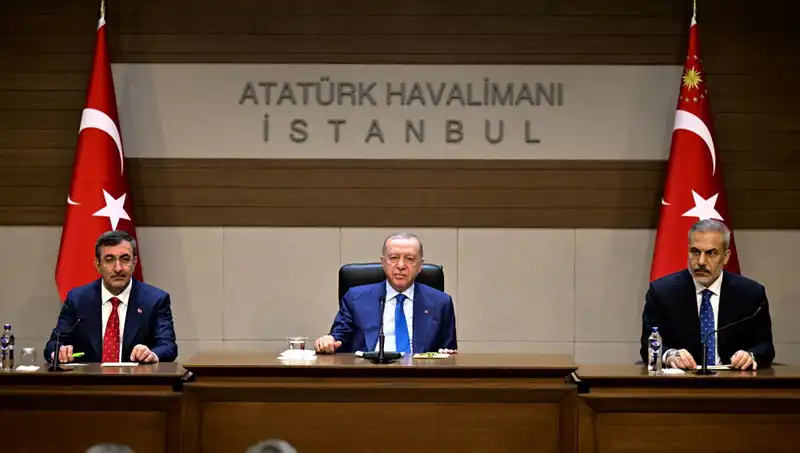 Cumhurbaşkanı Erdoğan'dan Özel'e Sert Tepki: 'Sağır, Duymaz, Uydurur'