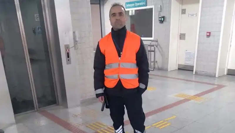 Trende Sigara İçtiği İçin Uyarılan Genç, Güvenlik Görevlisini Vurdu!